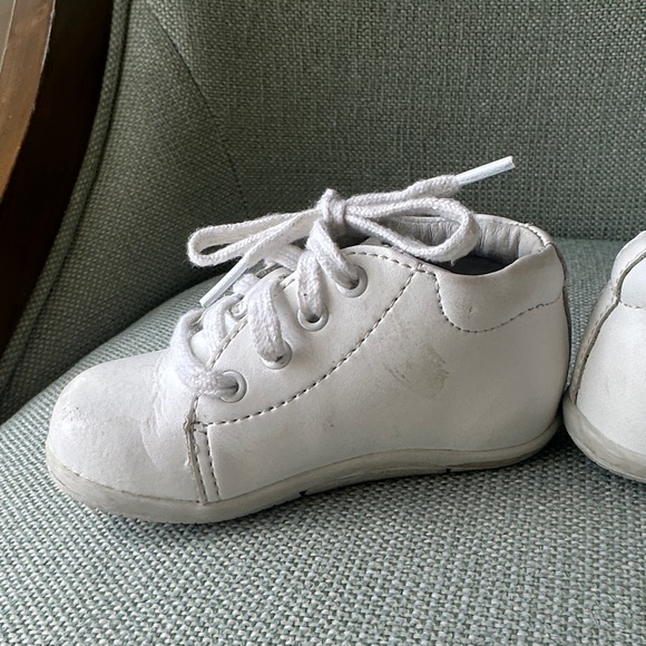 Stride Rite Elliot Shoe - Picture 2 of 8